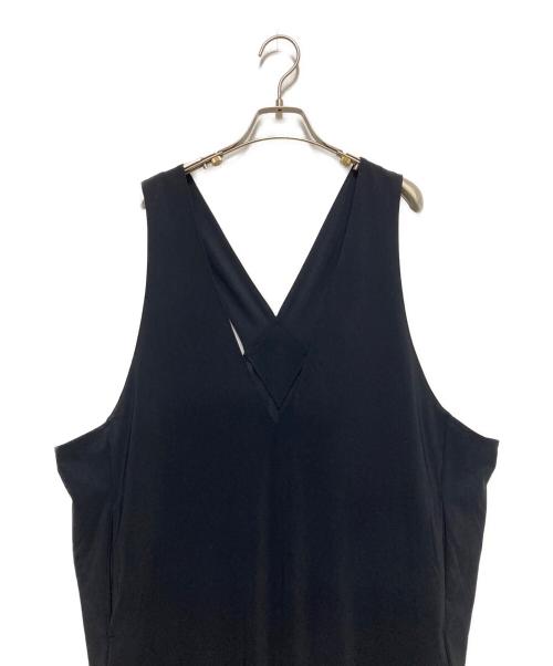 Gabardine K.T（ギャバシンケーティー）Gabardine K.T (ギャバシンケーティー) ユーロジャージー Vネック ジャンパースカート ブラック サイズ:FREEの古着・服飾アイテム