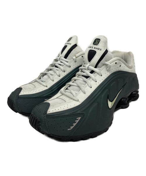 NIKE（ナイキ）NIKE (ナイキ) SHOX R4 ホワイト×グレー サイズ:27の古着・服飾アイテム