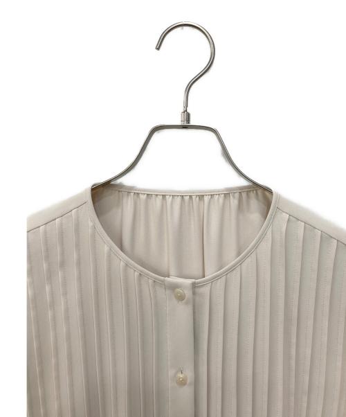 ADORE（アドーア）ADORE (アドーア) ピンタックブラウス アイボリー サイズ:38の古着・服飾アイテム