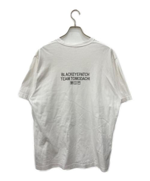 THE BLACK EYE PATCH（ブラックアイパッチ）THE BLACK EYE PATCH (ブラックアイパッチ) thea tomodachi hwc rhinestone tee ホワイト サイズ:XＬの古着・服飾アイテム