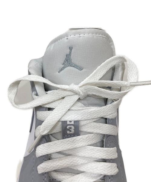 NIKE（ナイキ）NIKE (ナイキ) WMNS AIR JORDAN 1 LOW WHITE/WOLF GREY-ALUM サイズ:26.5の古着・服飾アイテム