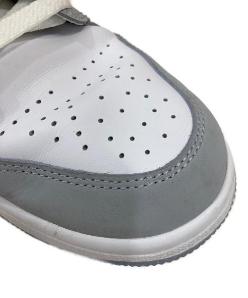 NIKE（ナイキ）NIKE (ナイキ) WMNS AIR JORDAN 1 LOW WHITE/WOLF GREY-ALUM サイズ:26.5の古着・服飾アイテム