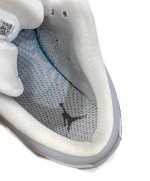 NIKE（ナイキ）NIKE (ナイキ) WMNS AIR JORDAN 1 LOW WHITE/WOLF GREY-ALUM サイズ:26.5の古着・服飾アイテム
