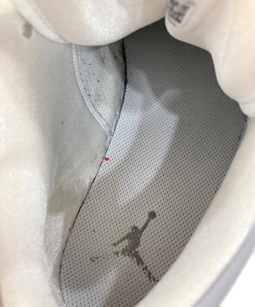NIKE（ナイキ）NIKE (ナイキ) WMNS AIR JORDAN 1 LOW WHITE/WOLF GREY-ALUM サイズ:26.5の古着・服飾アイテム