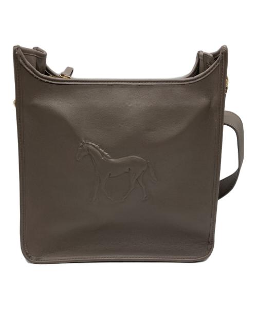IO PELLE（イオペレ）IO PELLE (イオペレ) ear PAPILLONNER (イアパピヨネ) ホースエンボスShoulder Bag ベージュの古着・服飾アイテム