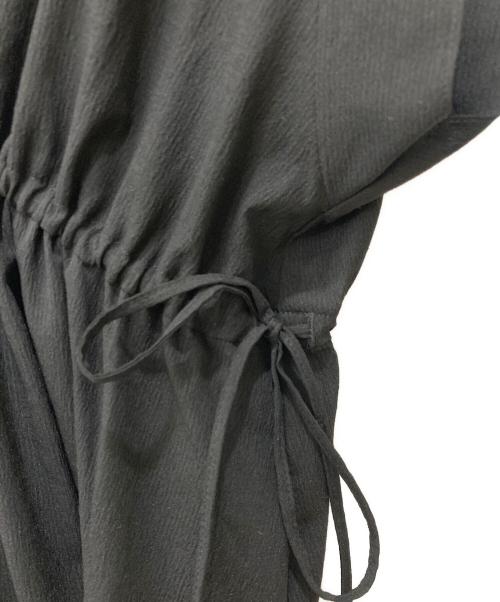 UNFILO（アンフィーロ）UNFILO (アンフィーロ) BREEZEMOVE ウエストドロストワンピース ブラック サイズ:XSの古着・服飾アイテム