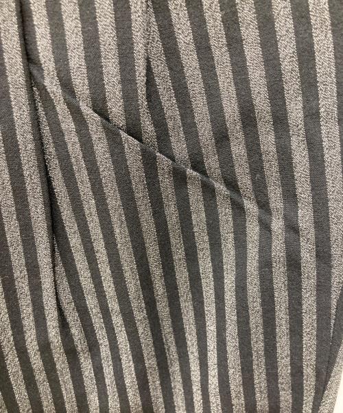 ISSEY MIYAKE（イッセイミヤケ）ISSEY MIYAKE (イッセイミヤケ) 90sストライプパンツ グレー×ブラック サイズ:Ｍの古着・服飾アイテム