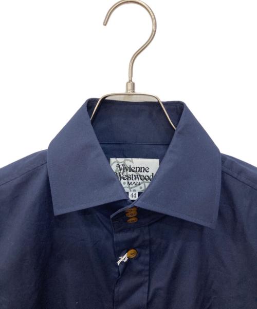 Vivienne Westwood man（ヴィヴィアン ウェストウッド マン）Vivienne Westwood man (ヴィヴィアン ウェストウッド マン) 長袖シャツ ネイビー サイズ:44 未使用品の古着・服飾アイテム