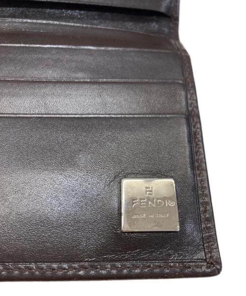 FENDI（フェンディ）FENDI (フェンディ) ズッカ柄財布 ブラウンの古着・服飾アイテム