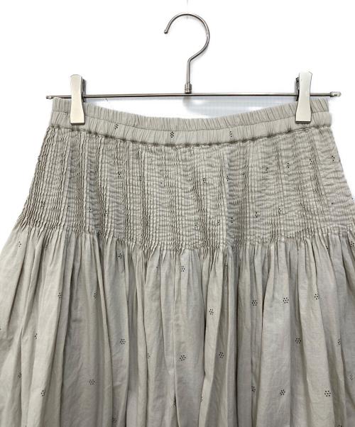 maison de soil（メゾンドソイル）maison de soil (メゾンドソイル) ピンタックスカート ベージュ サイズ:SIZE 2の古着・服飾アイテム