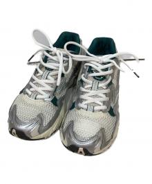 MIZUNO（ミズノ）の古着「WAVE RIDER 10」｜グレー