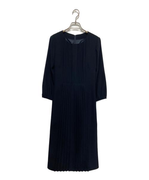 MICHEL KLEIN（ミッシェルクラン）MICHEL KLEIN (ミッシェルクラン) サテンジョーゼット プリーツワンピース ネイビー サイズ:38 未使用品の古着・服飾アイテム