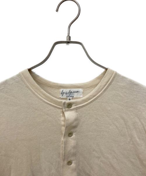 Yohji Yamamoto pour homme（ヨウジヤマモト プールオム）Yohji Yamamoto pour homme (ヨウジヤマモト プールオム) ヘンリーネックカットソー ベージュ サイズ:SIZE 3の古着・服飾アイテム