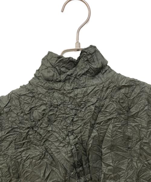 ISSEY MIYAKE PERMANENTE（イッセイミヤケ ペルマネンテ）ISSEY MIYAKE PERMANENTE (イッセイミヤケ ペルマネンテ) シワ加工ベスト グレー サイズ:Ｍの古着・服飾アイテム