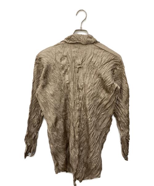 ISSEY MIYAKE（イッセイミヤケ）ISSEY MIYAKE (イッセイミヤケ) シワ加工シャツ ベージュ サイズ:Ｍの古着・服飾アイテム