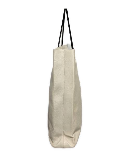 BALENCIAGA（バレンシアガ）BALENCIAGA (バレンシアガ) North South Leather Shopping Tote Bag Medium ホワイト サイズ:FREEの古着・服飾アイテム