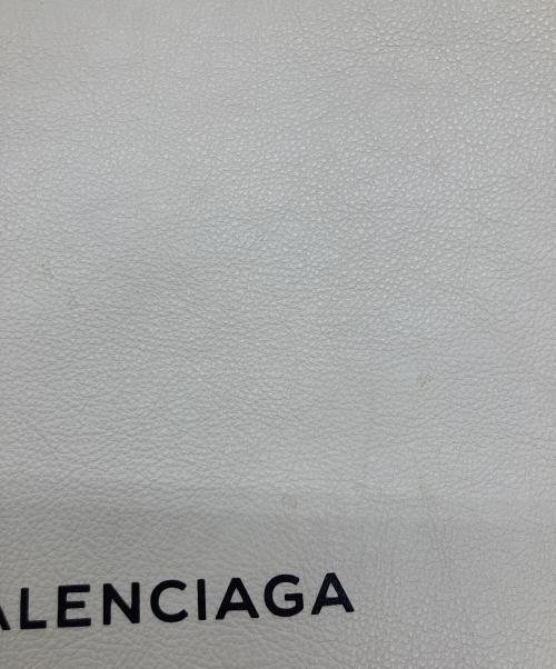 BALENCIAGA（バレンシアガ）BALENCIAGA (バレンシアガ) North South Leather Shopping Tote Bag Medium ホワイト サイズ:FREEの古着・服飾アイテム