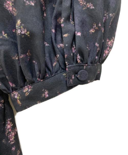 HER LIP TO（ハーリップトゥ）HER LIP TO (ハーリップトゥ) Autumn Floral Tiered Long Dress ブラック サイズ:Ｍ 未使用品の古着・服飾アイテム