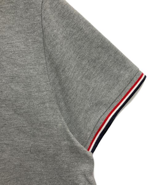 MONCLER（モンクレール）MONCLER (モンクレール) MAGLIA POLO MANICA CORTA グレー サイズ:Lの古着・服飾アイテム