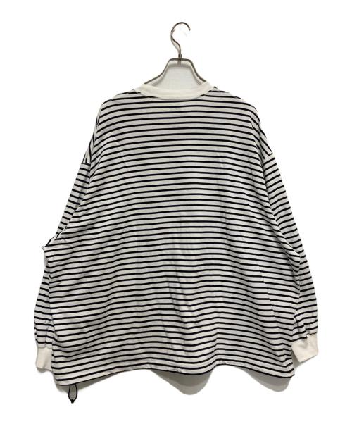 is-ness（イズネス）is-ness (イズネス) BALLOON BORDER LONG SLEEVE T-SHIRT ホワイト×ブラック サイズ:Lの古着・服飾アイテム
