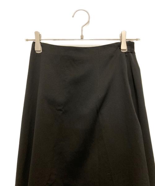 allureville（アルアバイル）allureville (アルアバイル) ソフトサテンバックフリルナロースカート ブラック サイズ:2の古着・服飾アイテム