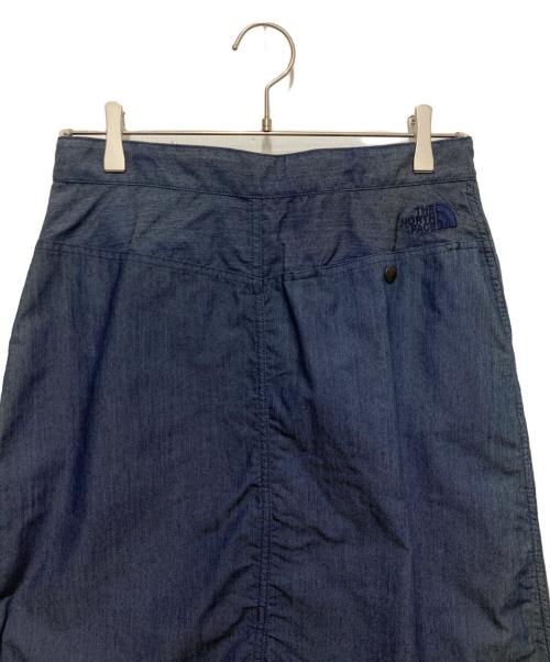 THE NORTH FACE（ザ ノース フェイス）THE NORTH FACE (ザ ノース フェイス) ナイロンデニムフィールドスカート インディゴ サイズ:M 未使用品の古着・服飾アイテム