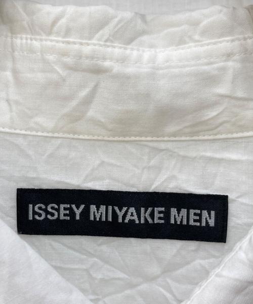 ISSEY MIYAKE MEN（イッセイミヤケメン）ISSEY MIYAKE MEN (イッセイミヤケメン) シワ加工シャツ ホワイト サイズ:2の古着・服飾アイテム