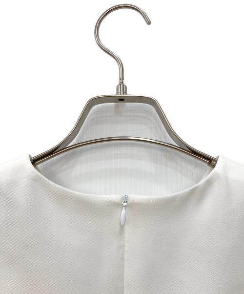cygne（シーニュ）cygne (シーニュ) クリオネカットソー アイボリーの古着・服飾アイテム