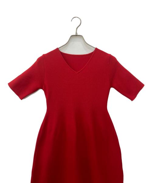 ROSSO（ロッソ）ROSSO (ロッソ) フォルムニットVネックワンピース レッド サイズ:Ｍ 未使用品の古着・服飾アイテム