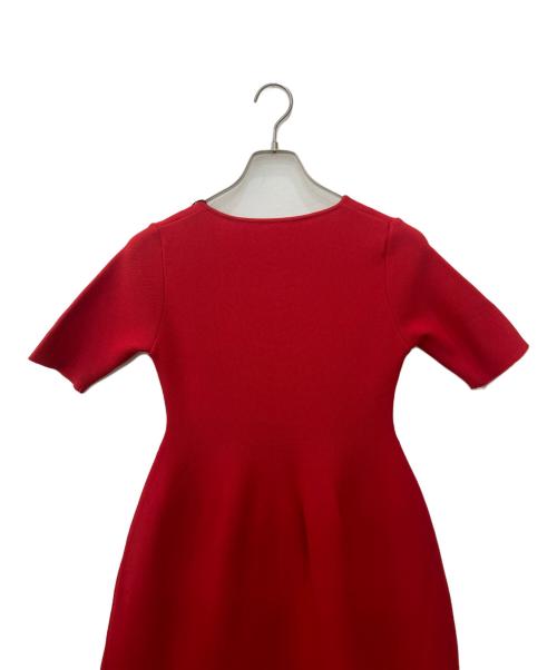 ROSSO（ロッソ）ROSSO (ロッソ) フォルムニットVネックワンピース レッド サイズ:Ｍ 未使用品の古着・服飾アイテム