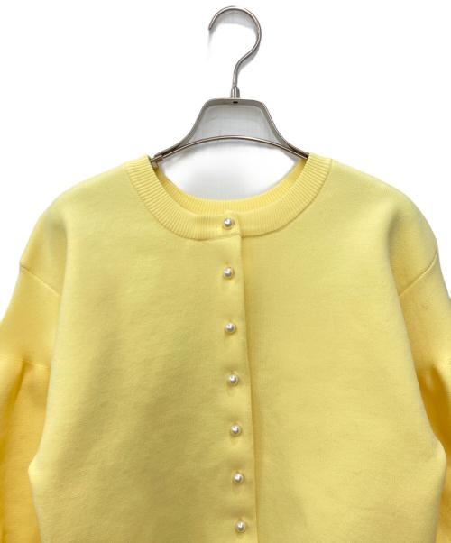 La boutique BonBon（ラブティックボンボン）La boutique BonBon (ラブティックボンボン) パールぽわんとスリーブニットカーディガン イエロー サイズ:FREE 未使用品の古着・服飾アイテム