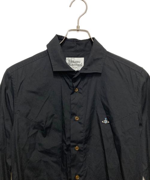Vivienne Westwood man（ヴィヴィアン ウェストウッド マン）Vivienne Westwood man (ヴィヴィアン ウェストウッド マン) オーブ刺繍７分袖シャツ ブラック サイズ:44の古着・服飾アイテム