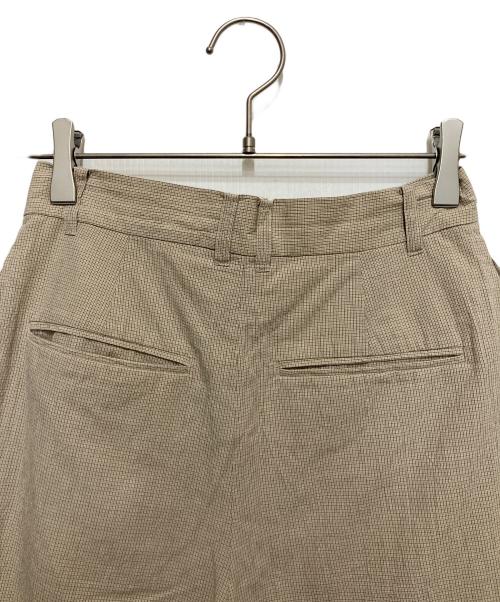 anuke（アンヌーク）anuke (アンヌーク) チェックタックパンツ ベージュ サイズ:SIZE 36の古着・服飾アイテム