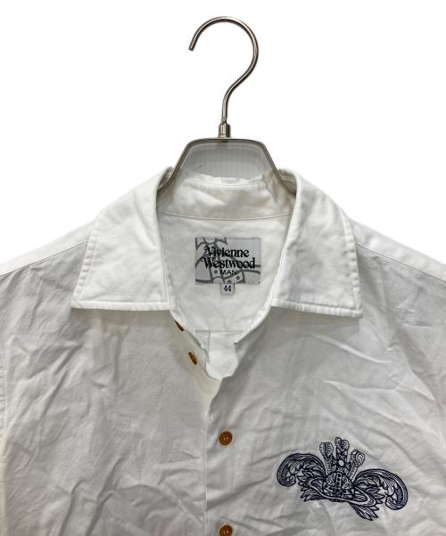 Vivienne Westwood man（ヴィヴィアン ウェストウッド マン）Vivienne Westwood man (ヴィヴィアン ウェストウッド マン) オーブ刺繍シャツ ホワイト サイズ:44の古着・服飾アイテム
