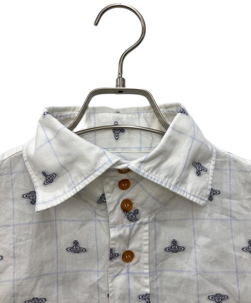 Vivienne Westwood man（ヴィヴィアン ウェストウッド マン）Vivienne Westwood man (ヴィヴィアン ウェストウッド マン) 総柄オーブ刺繍シャツ ホワイト サイズ:SIZE44の古着・服飾アイテム