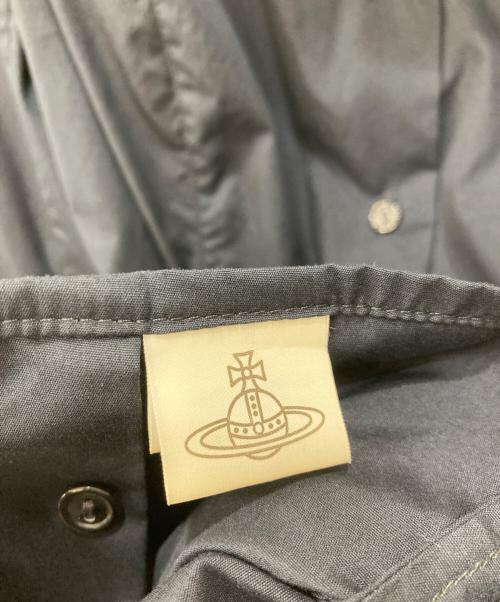 Vivienne Westwood（ヴィヴィアンウエストウッド）Vivienne Westwood (ヴィヴィアンウエストウッド) ビッグカラーオーブ刺繍シャツ ネイビー サイズ:12の古着・服飾アイテム