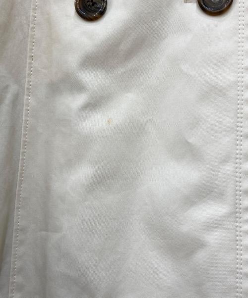 BURBERRY BLUE LABEL（バーバリー ブルー レーベル）BURBERRY BLUE LABEL (バーバリー ブルー レーベル) トレンチコート アイボリー サイズ:SIZE 40の古着・服飾アイテム