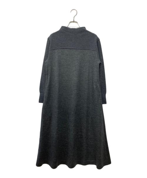 23区（ニジュウサンク）23区 (ニジュウサンク) ウールミルドジャージー ワンピース グレー サイズ:32の古着・服飾アイテム