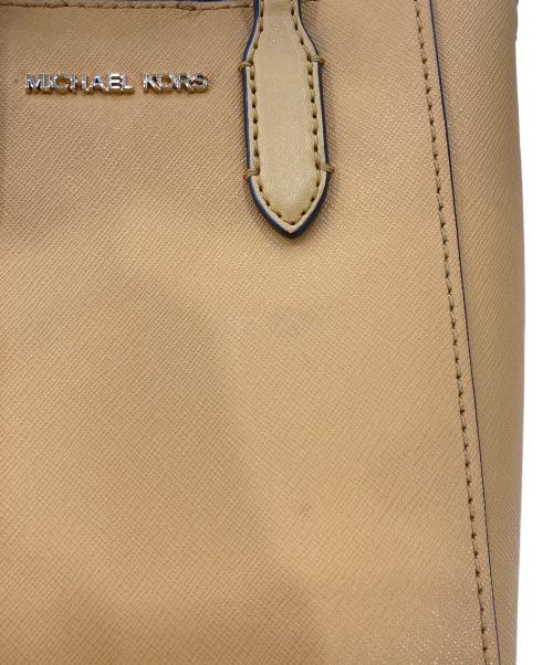 MICHAEL KORS（マイケルコース）MICHAEL KORS (マイケルコース) VINCENT サフィアーノレザー クロスボディ ウィズ カードケース アタッチ エクストラスモール イエローの古着・服飾アイテム