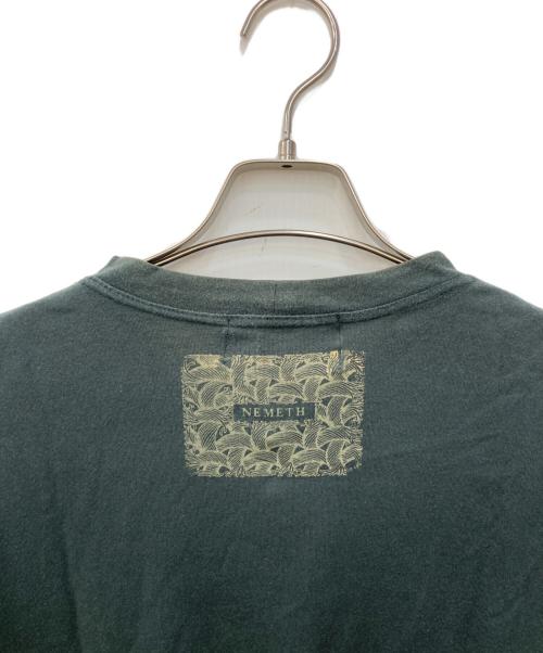 NEMETH（ネメス）Nemeth (ネメス) プリントTシャツ カーキ サイズ:不明の古着・服飾アイテム