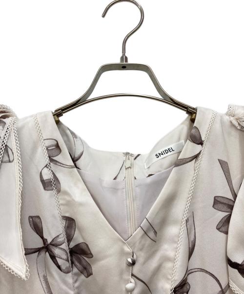 Snidel（スナイデル）Snidel (スナイデル) Sustainableリボンプリントワンピース ピンクの古着・服飾アイテム