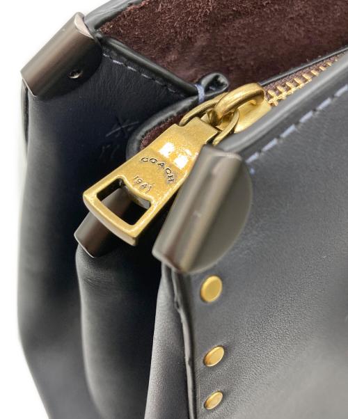 COACH（コーチ）COACH (コーチ) Cooper Carryall With Rivets ブラックの古着・服飾アイテム