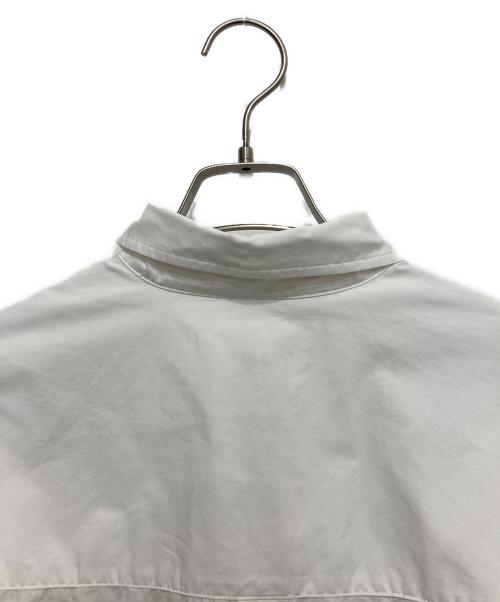YANUK（ヤヌーク）YANUK (ヤヌーク) バックボタンシャツ ホワイト サイズ:Mの古着・服飾アイテム