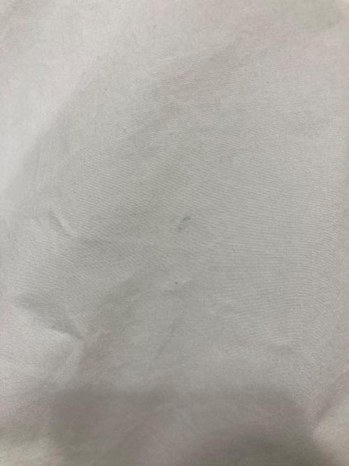 YANUK（ヤヌーク）YANUK (ヤヌーク) バックボタンシャツ ホワイト サイズ:Mの古着・服飾アイテム