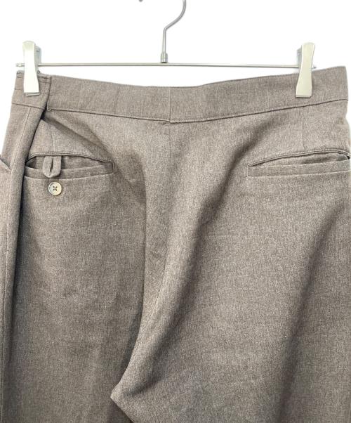 LEVI'S（リーバイス）LEVI'S (リーバイス) ACTION SLACKS ブラウン サイズ:不明　の古着・服飾アイテム