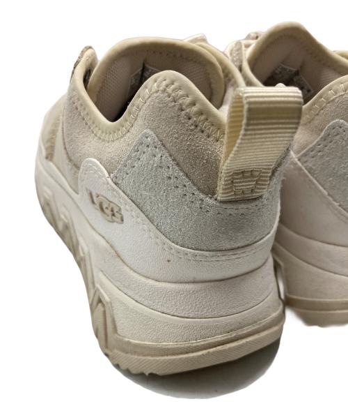 UGG（アグ）UGG (アグ) CapTrail Low ベージュ サイズ:23.5cmの古着・服飾アイテム