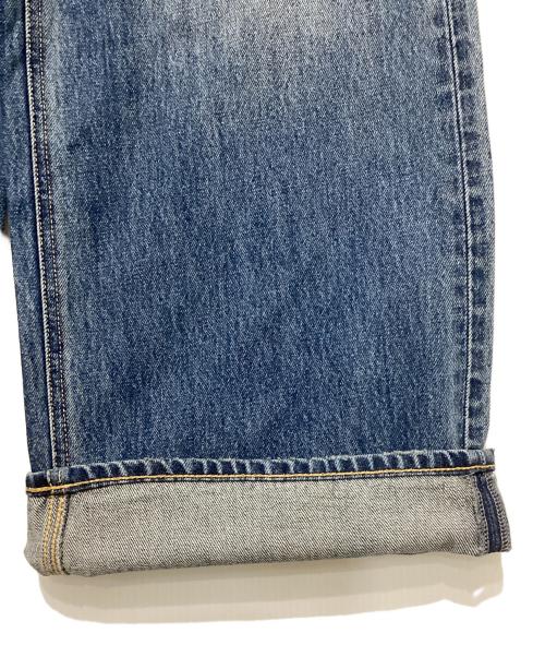 moussy（マウジー）moussy (マウジー) CROSS WAIST WIDE ストレート インディゴ サイズ:２ 未使用品の古着・服飾アイテム