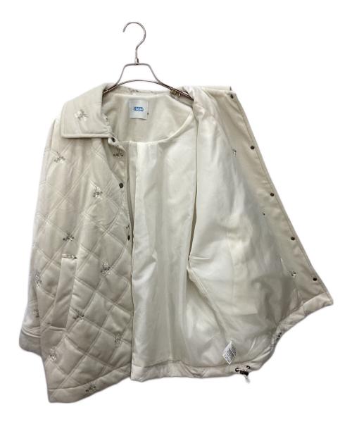 umm.Discoat（ディスコート）umm.Discoat (ディスコート) ベロア刺繍キルティングジャケット ホワイト サイズ:FREEの古着・服飾アイテム