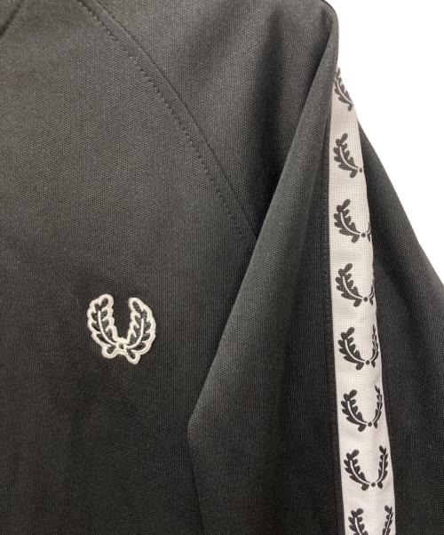 FRED PERRY（フレッドペリー）FRED PERRY (フレッドペリー) TAPED TRACK JACKET ブラック サイズ:XSの古着・服飾アイテム