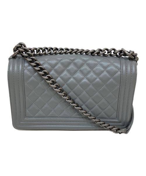 CHANEL（シャネル）CHANEL (シャネル) BOY CHANEL チェーンショルダーバッグ グレー サイズ:ミディアムの古着・服飾アイテム